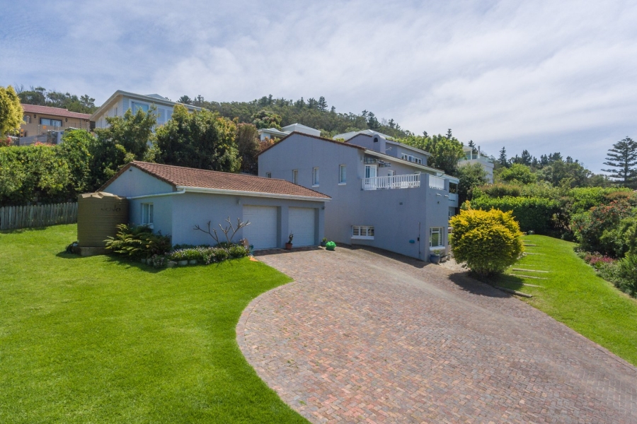 4 Bedroom Property for Sale in Plettenberg Bay Central Western Cape